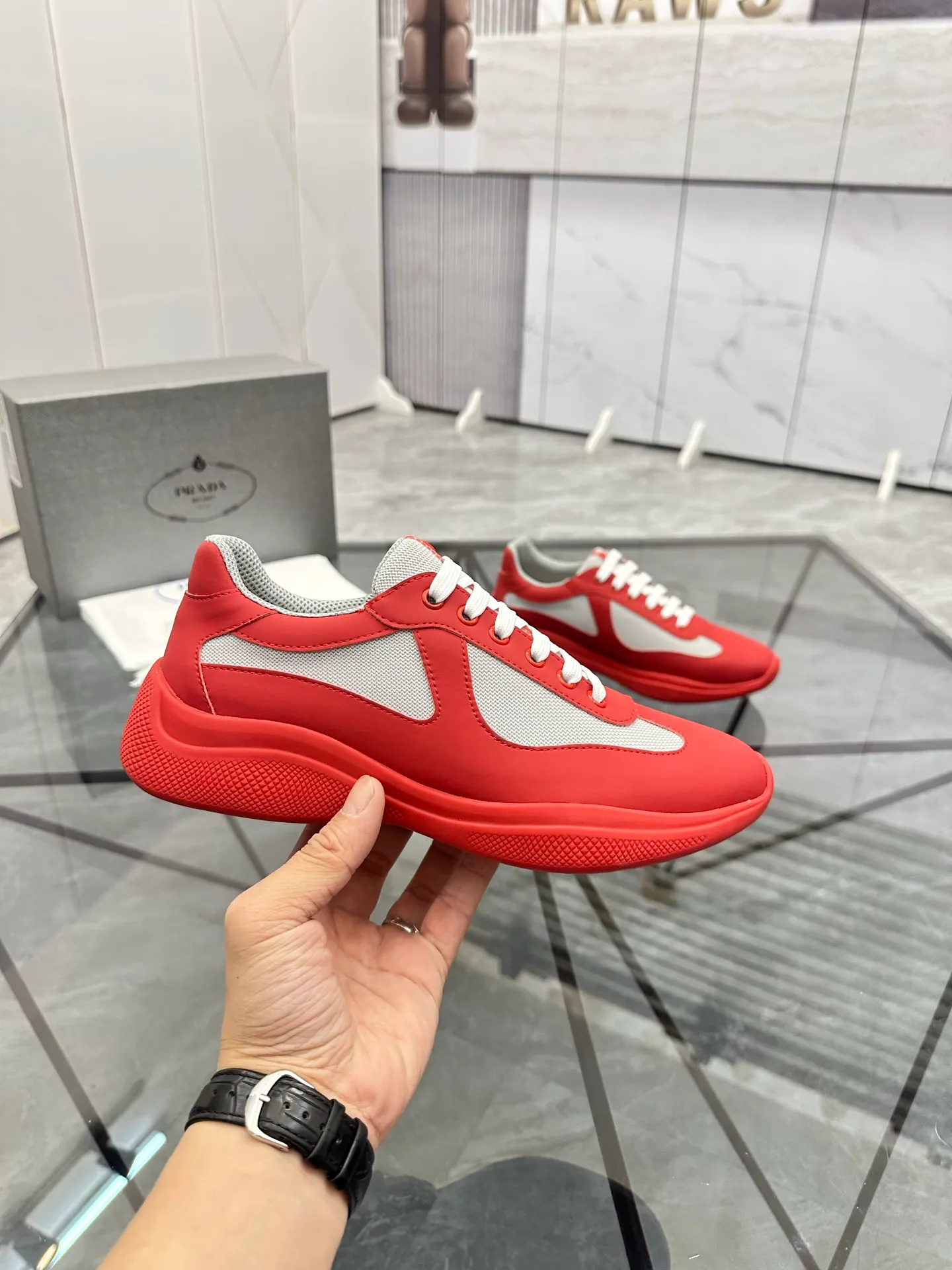 Men's shoes: 💰P360¥ Product trademark: Prada *"Prada*" low-top casual shoes Regular size: 35-47 (can be customized to 48) couple style Product materials: imported silk leather upper, breathable lining, original outsole. Number: 943